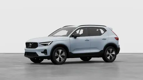 Nouveau Volvo XC40 SUV Plus Micro-hybride 2 roues motrices (Traction) Cloud Blue