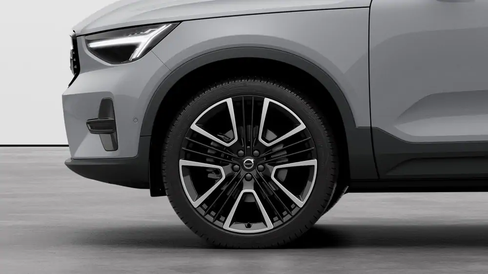 Nouveau Volvo XC40 SUV Ultimate Mild Hybrid 2 roues motrices (Traction) Vapour Grey 3