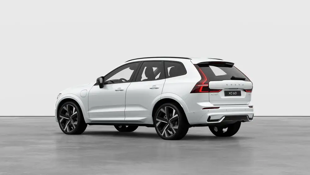 Nouveau Volvo XC60 SUV Ultimate Hybride rechargeable 4 roues motrices Crystal White Pearl 2