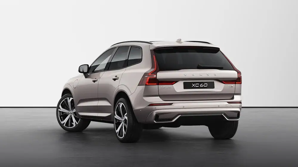 Nouveau Volvo XC60 SUV Plus Hybride rechargeable 4 roues motrices Bright Dusk 2