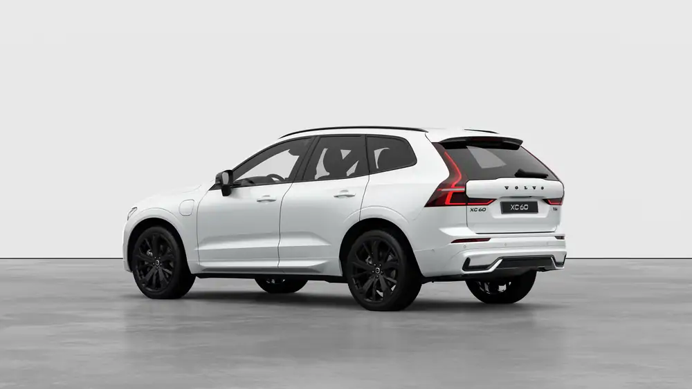Nouveau Volvo XC60 SUV Ultimate Hybride rechargeable 4 roues motrices Crystal White Pearl 2