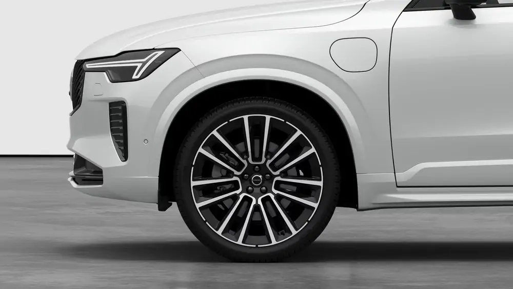 Nouveau Volvo XC90 SUV Ultimate Hybride rechargeable 4 roues motrices Crystal White Pearl 3