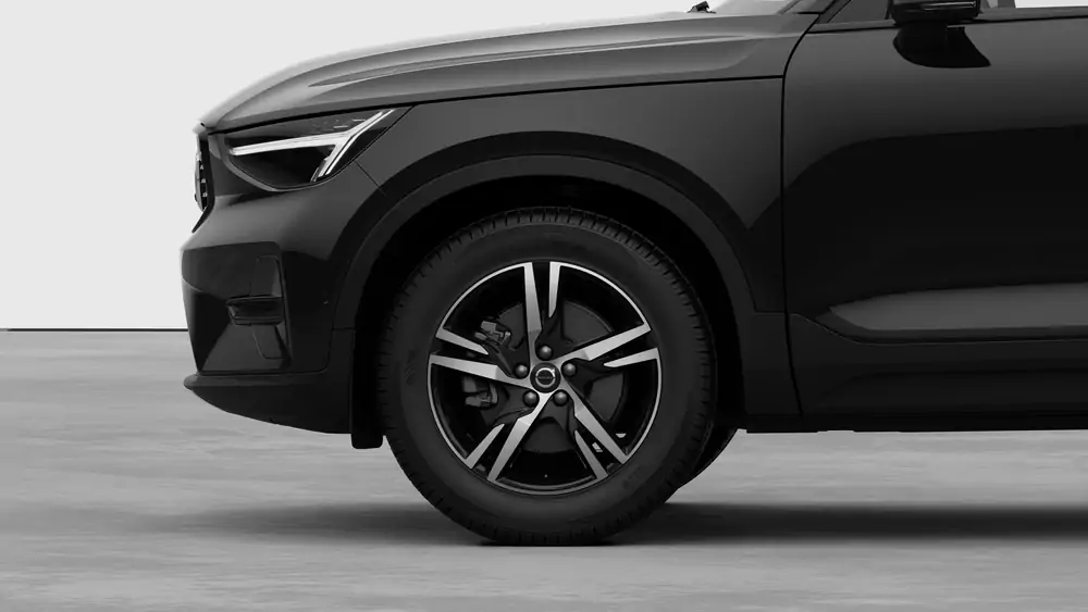 Nouveau Volvo XC40 SUV Plus Micro-hybride 2 roues motrices (Traction) Onyx Black 3