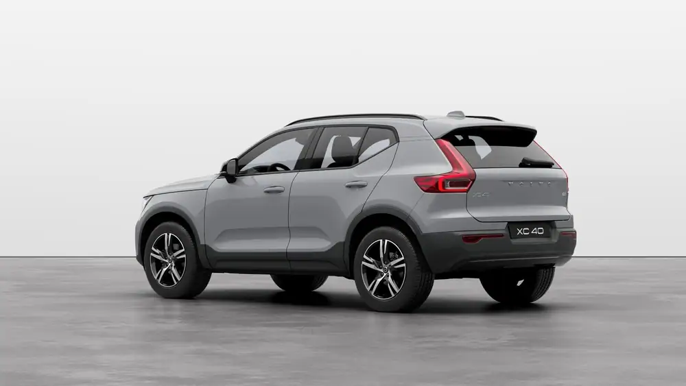 Nouveau Volvo XC40 SUV Plus B3 Micro-hybride 2 roues motrices (Traction) Vapour Grey 2