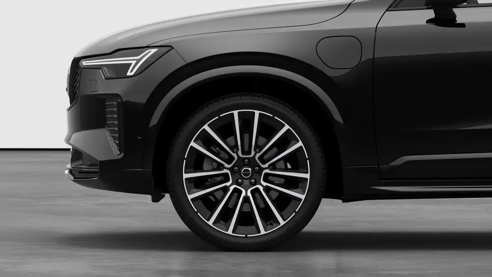 Nouveau Volvo XC90 SUV Ultimate Hybride rechargeable 4 roues motrices Onyx Black 3