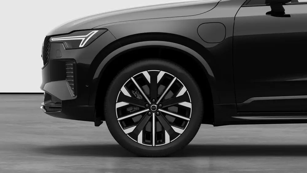 Nouveau Volvo XC90 SUV Ultimate Hybride rechargeable 4 roues motrices Onyx Black 3