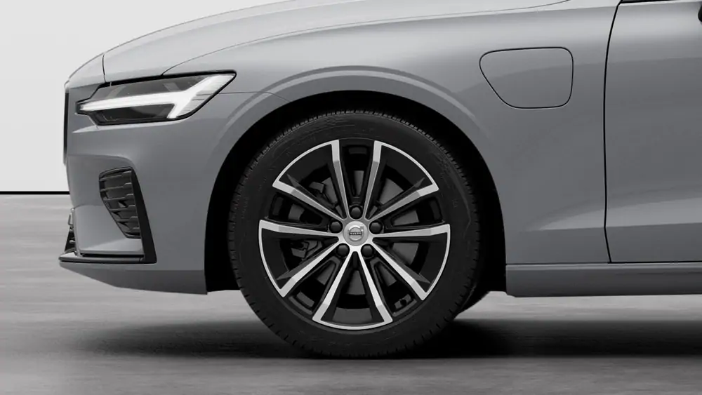 Nouveau Volvo V60 Break Plus Hybride rechargeable 4 roues motrices Vapour Grey 3