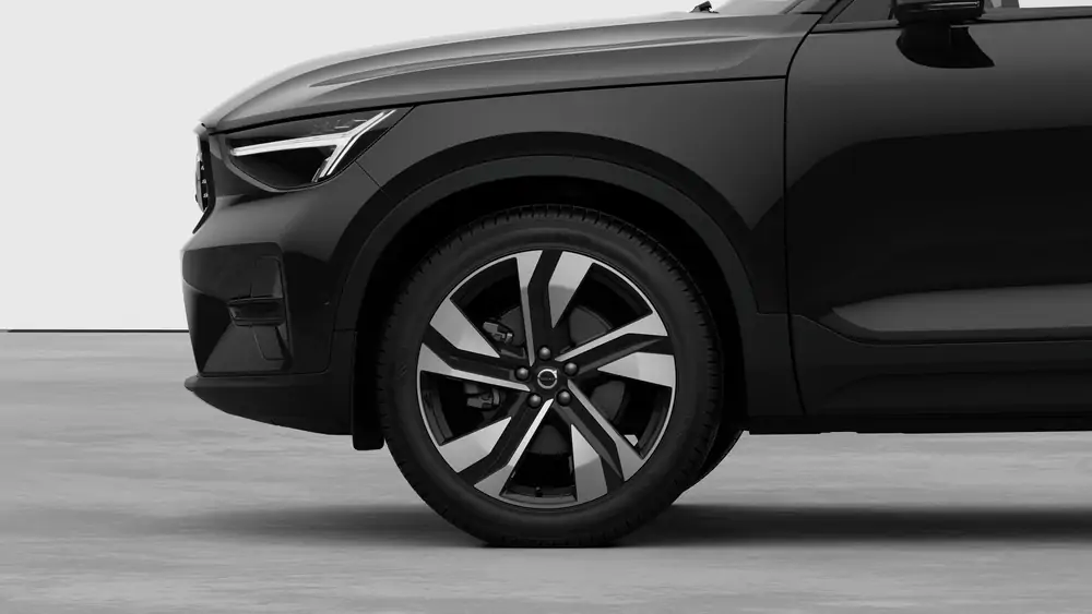 Nouveau Volvo XC40 SUV Plus Lounge Edition Micro-hybride 2 roues motrices (Traction) Onyx Black 3
