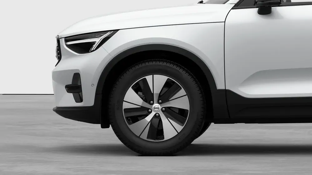 Nouveau Volvo XC40 SUV Plus Micro-hybride 2 roues motrices (Traction) Crystal White Pearl 3