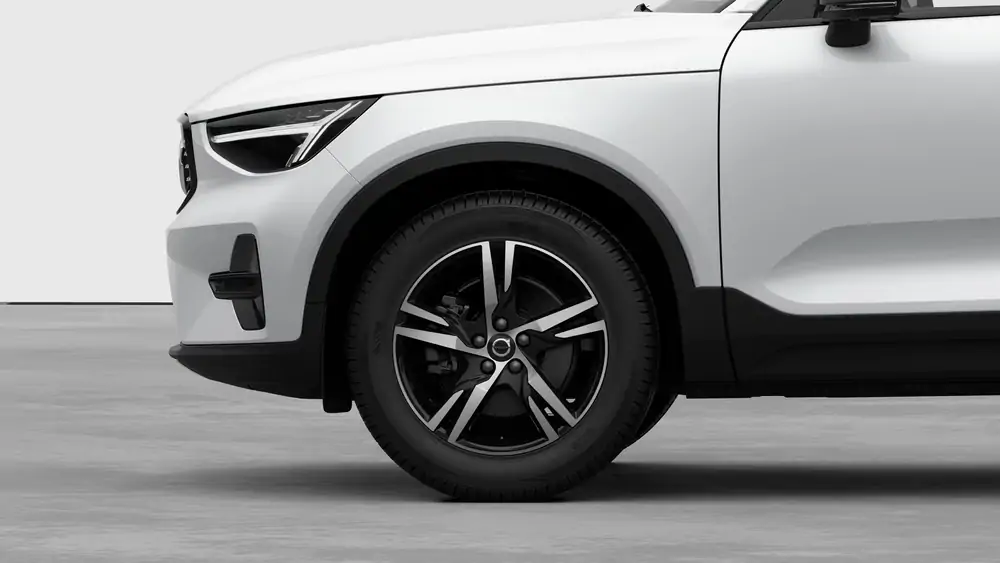 Nouveau volvo XC40 SUV Plus Lounge Edition Micro-hybride 2 roues motrices (Traction) Crystal White Pearl 3