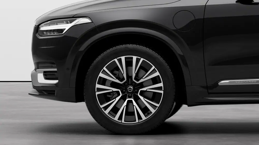 Nouveau Volvo XC90 SUV Ultimate Hybride rechargeable 4 roues motrices Onyx Black 3