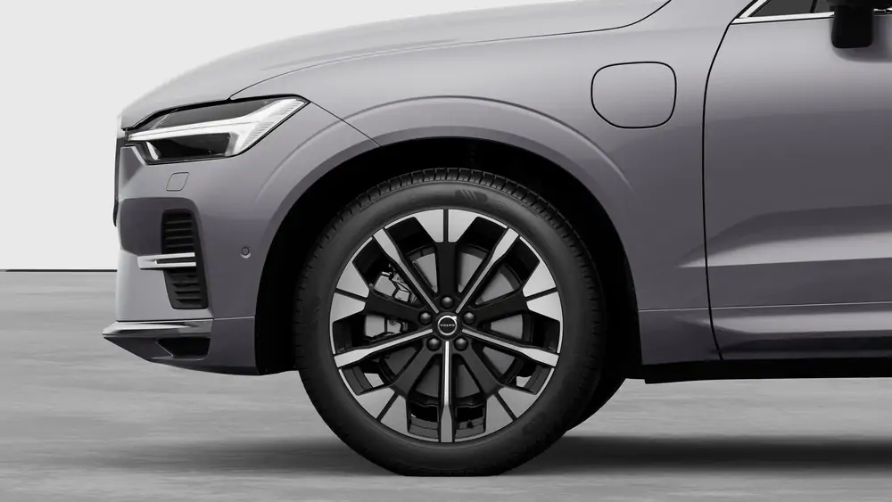 Nouveau Volvo XC60 SUV Ultimate Hybride rechargeable 4 roues motrices Aurora Silver 3