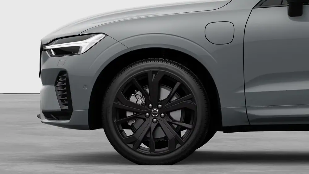 Nouveau Volvo XC60 SUV Ultimate Hybride rechargeable 4 roues motrices Vapour Grey 3