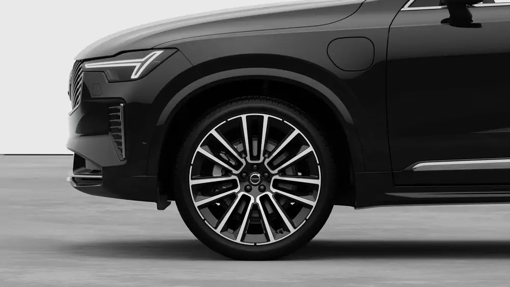 Nouveau Volvo XC90 SUV Ultimate Hybride rechargeable 4 roues motrices Onyx Black 3
