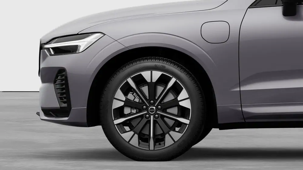 Nouveau Volvo XC60 SUV Plus Hybride rechargeable 4 roues motrices Aurora Silver 3