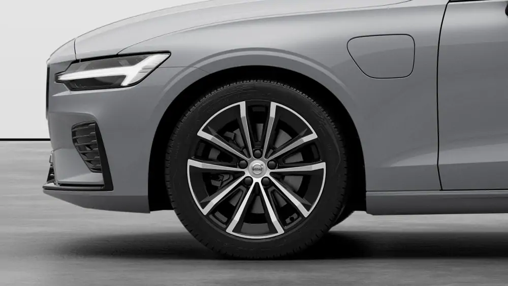 Nouveau Volvo V60 Break Plus Hybride rechargeable 4 roues motrices Vapour Grey 3