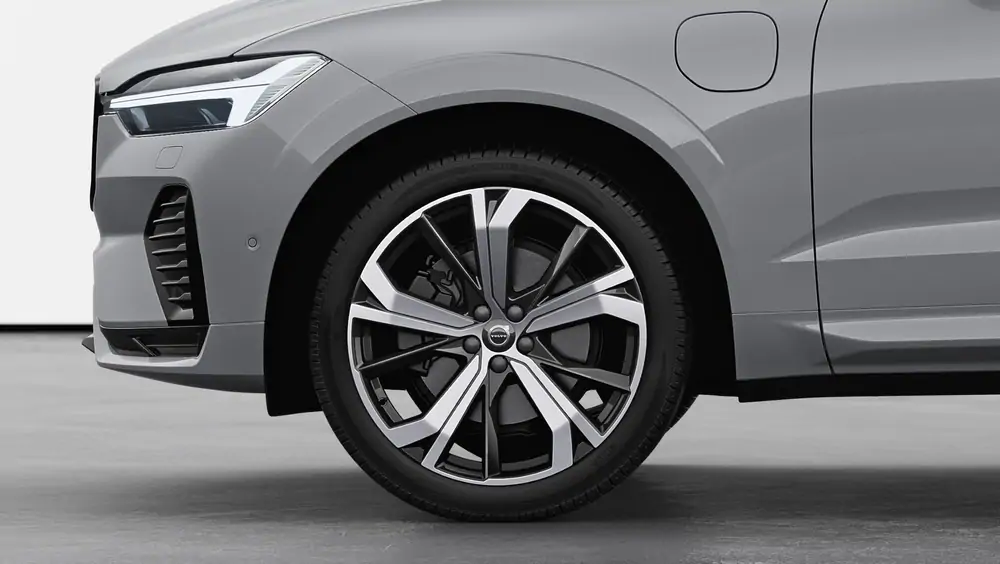 Nouveau Volvo XC60 SUV Ultimate Hybride rechargeable 4 roues motrices Vapour Grey 3