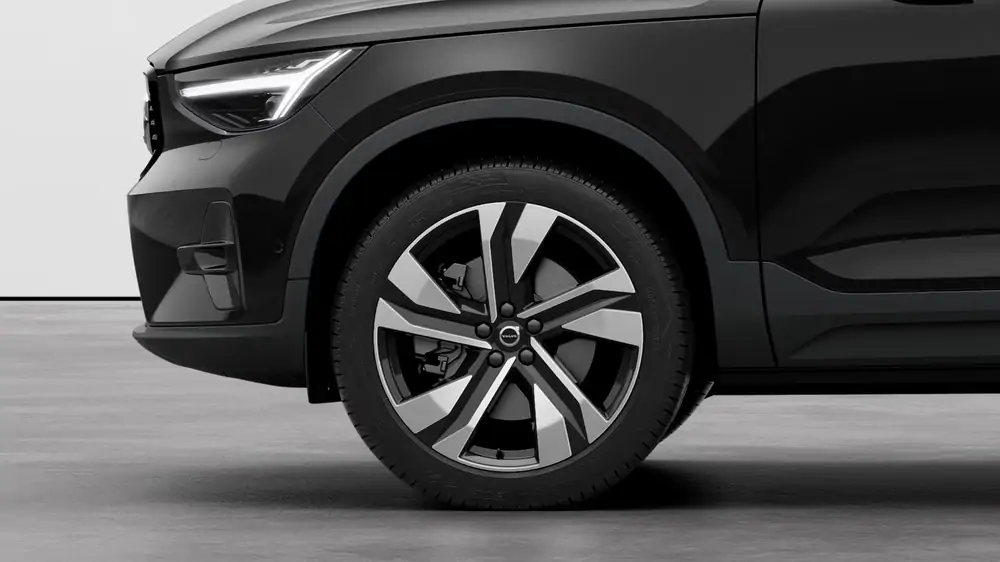 Nouveau Volvo XC40 SUV Ultimate B3 Micro-hybride 2 roues motrices (Traction) Onyx Black 3