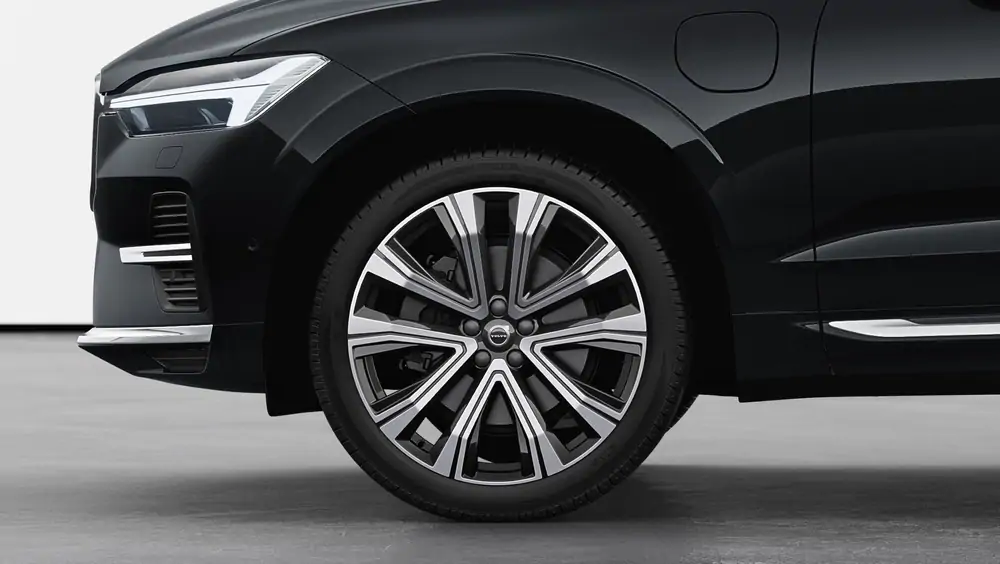 Nouveau Volvo XC60 SUV Ultimate Hybride rechargeable 4 roues motrices Onyx Black 3