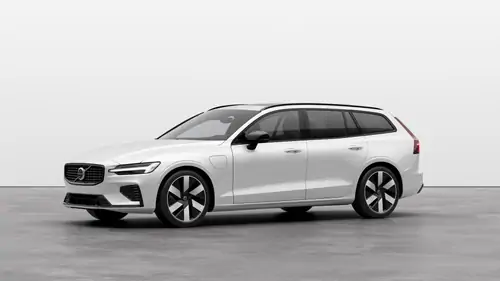 Nouveau Volvo V60 Break Plus Hybride rechargeable 4 roues motrices Crystal White Pearl