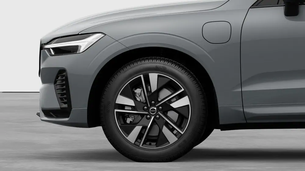 Nouveau Volvo XC60 SUV Plus Hybride rechargeable 4 roues motrices Vapour Grey 3