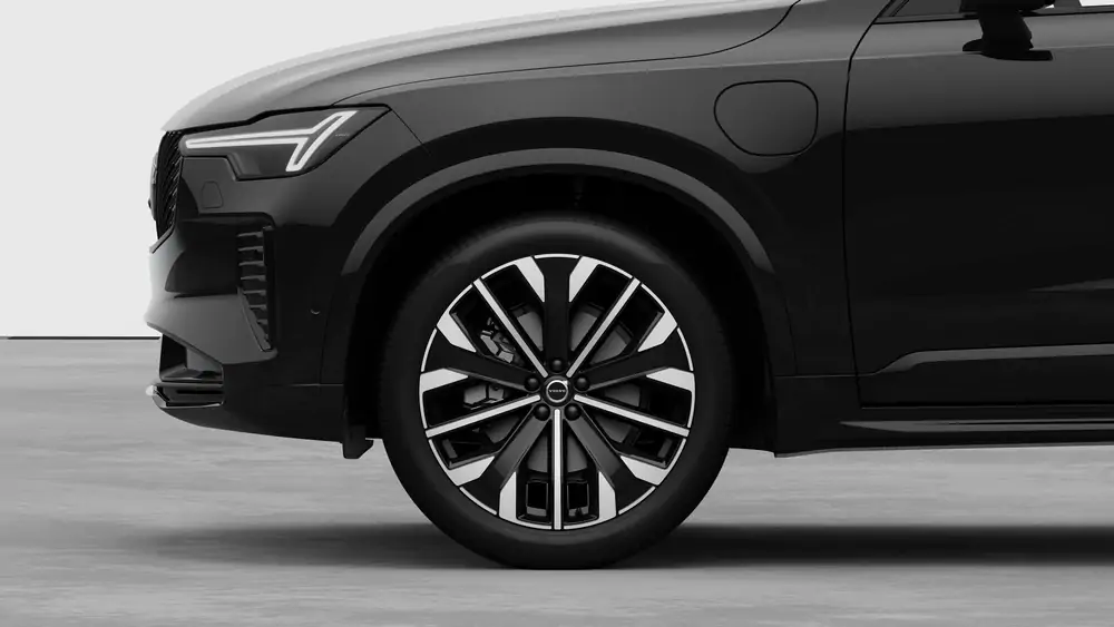 Nouveau Volvo XC90 SUV Ultimate Hybride rechargeable 4 roues motrices Onyx Black 3