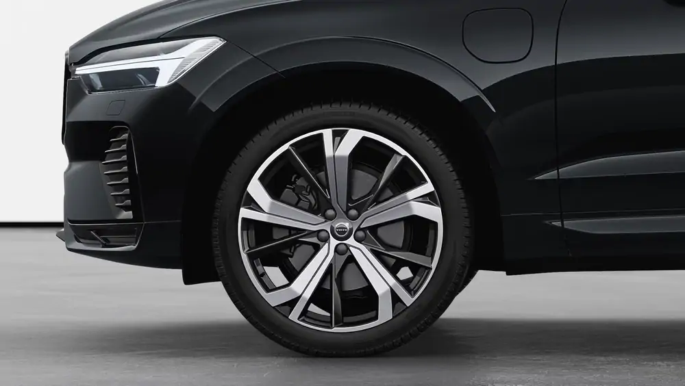 Nouveau Volvo XC60 SUV Ultimate Hybride rechargeable 4 roues motrices Onyx Black 3