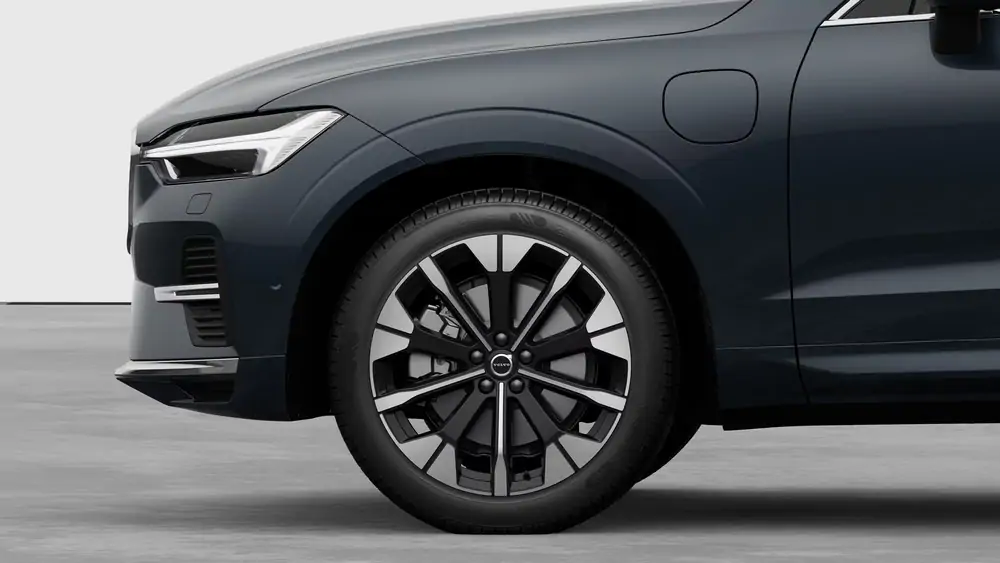 Nouveau Volvo XC60 SUV Ultimate Hybride rechargeable 4 roues motrices Denim Blue 3