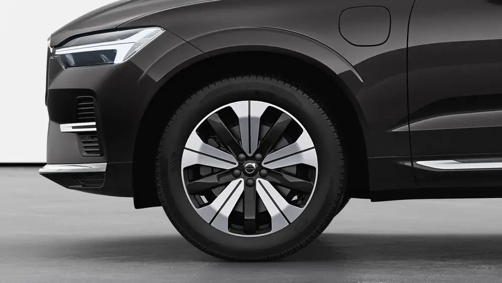 Nouveau Volvo XC60 SUV Plus Hybride rechargeable 4 roues motrices Platinum Grey 3