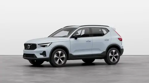 Nouveau Volvo XC40 SUV Ultimate B3 Micro-hybride 2 roues motrices (Traction) Cloud Blue