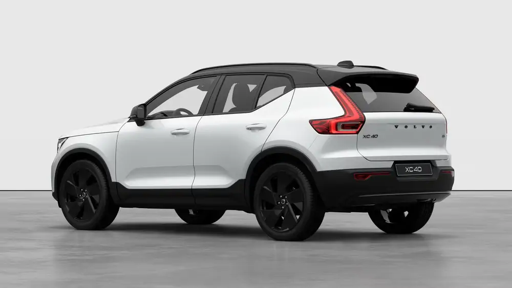 Nouveau Volvo XC40 SUV Plus Micro-hybride 2 roues motrices (Traction) Crystal White Pearl 2