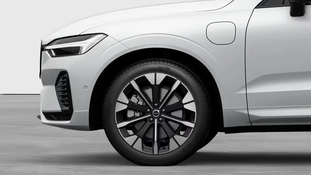 Nouveau Volvo XC60 SUV Plus Hybride rechargeable 4 roues motrices Crystal White Pearl 3