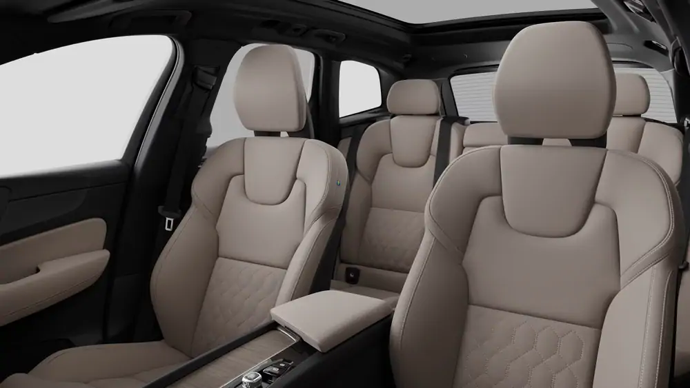 Nouveau volvo XC60 SUV Ultra Hybride rechargeable 4 roues motrices Forest Lake 5
