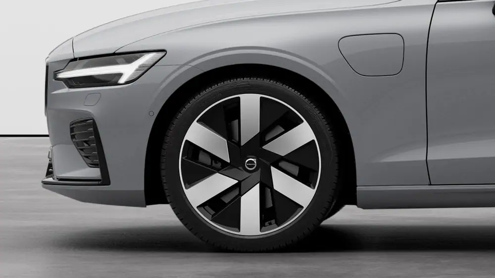 Nouveau Volvo V60 Break Plus Hybride rechargeable 4 roues motrices Vapour Grey 3