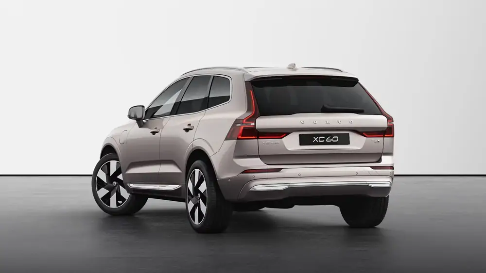 Nouveau Volvo XC60 SUV Ultimate Hybride rechargeable 4 roues motrices Bright Dusk 2