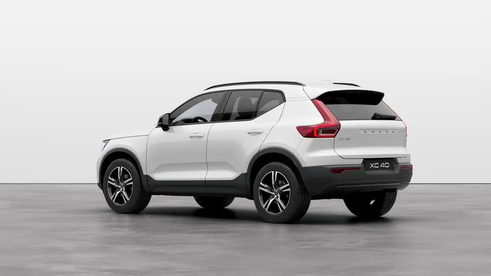 Nouveau Volvo XC40 SUV Plus B3 Micro-hybride 2 roues motrices (Traction) Crystal White Pearl 2