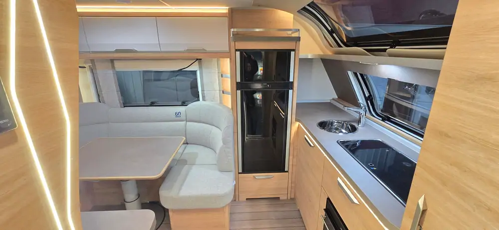 Nouveau KNAUS SUDWIND 650 PXB 17