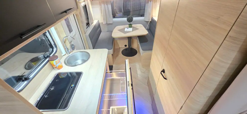 Nieuw CARAVELAIR 492 SPORT LINE 6