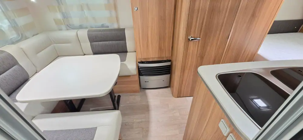 Occasion CARAVELAIR ANTARES STYLE 440 11