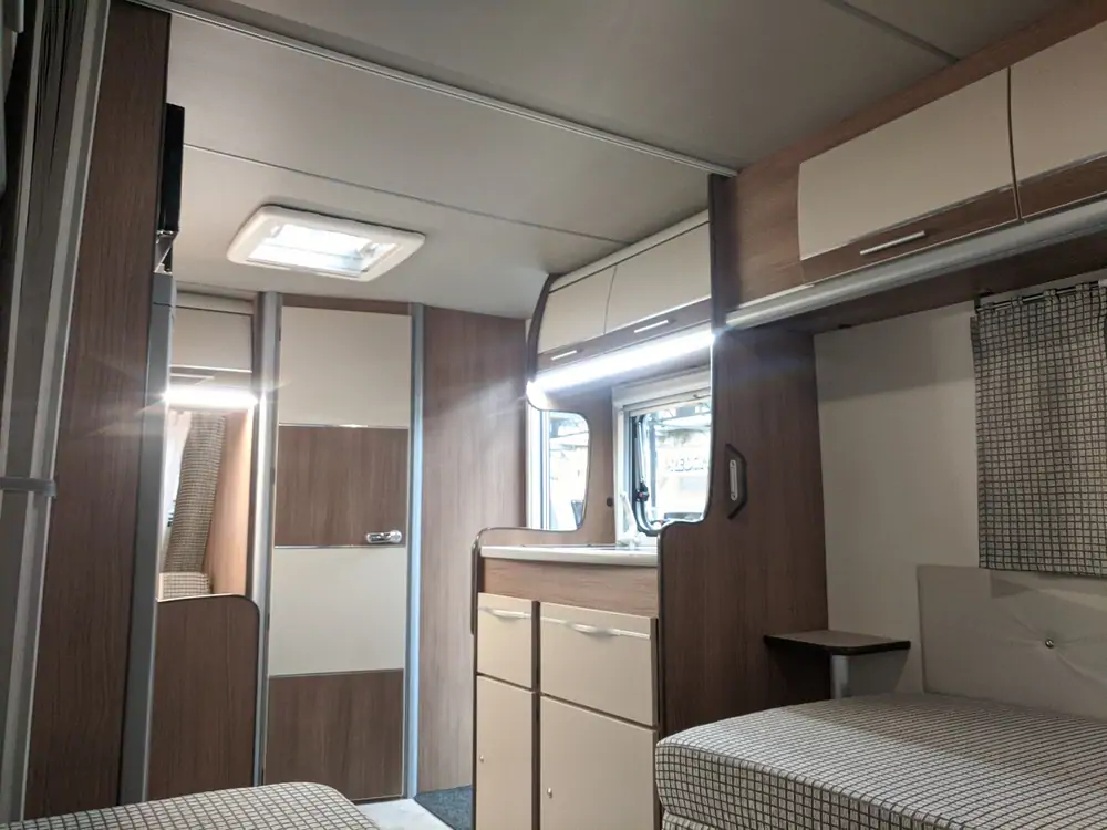 Nouveau ACROSS STARHOME 450 LJS 9