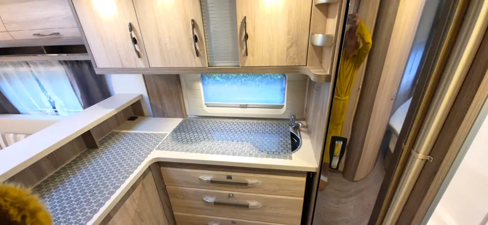 Occasie HOBBY LANDHAUS 770 DF 8