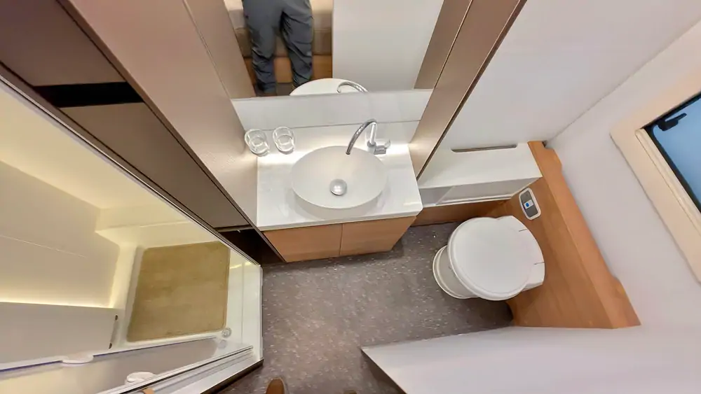 Occasion ADRIA ALPINA 663 HT 9