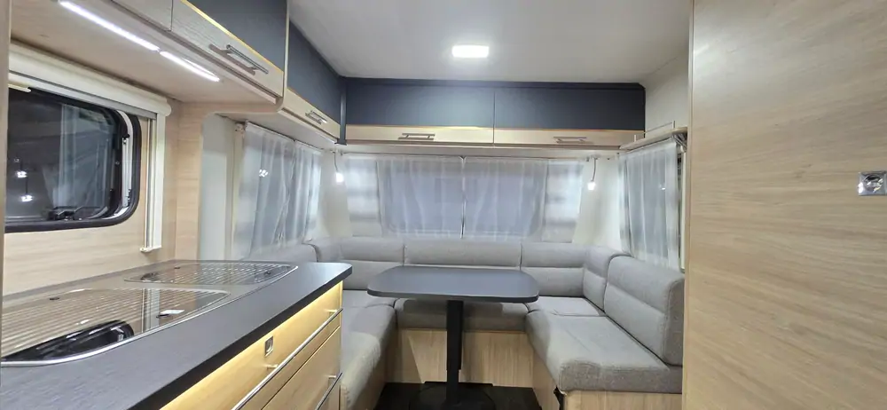 Occasion CARAVELAIR Antares Titanium 455 4