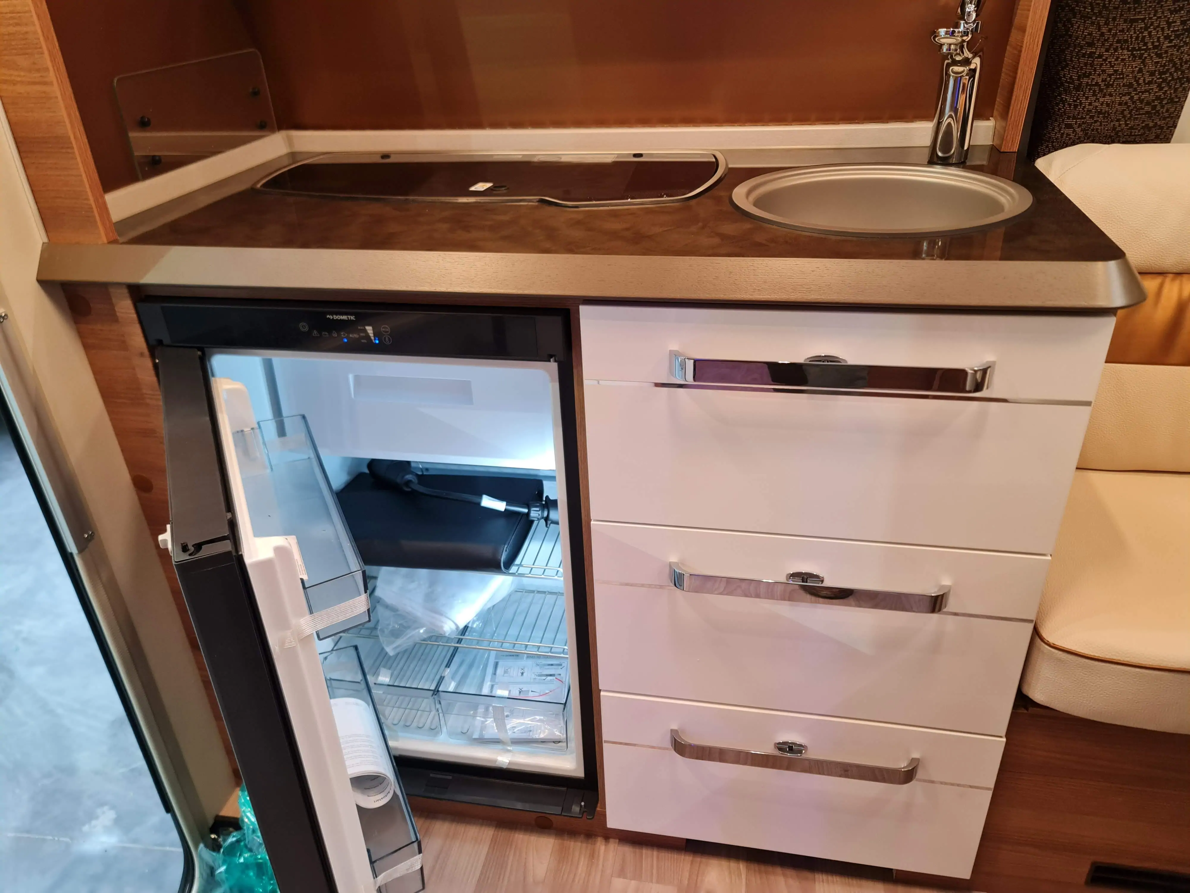 Nieuw TABBERT BELLINI 390 FHD/F l Caravanexpo