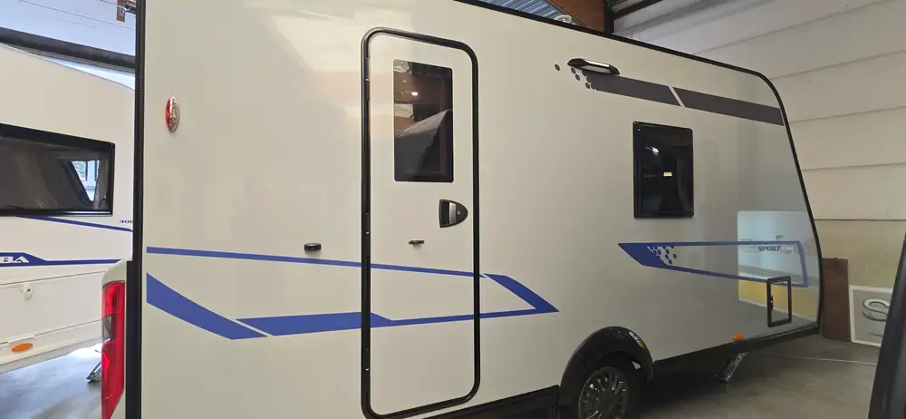 Nieuw CARAVELAIR 410 SPORT LINE 14