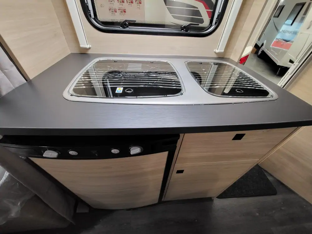 Nieuw CARAVELAIR ALBA 472 Style 6