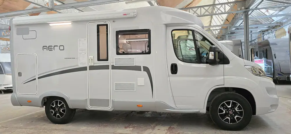 Nouveau ACROSS CAR Aero Compact 585 CD 1