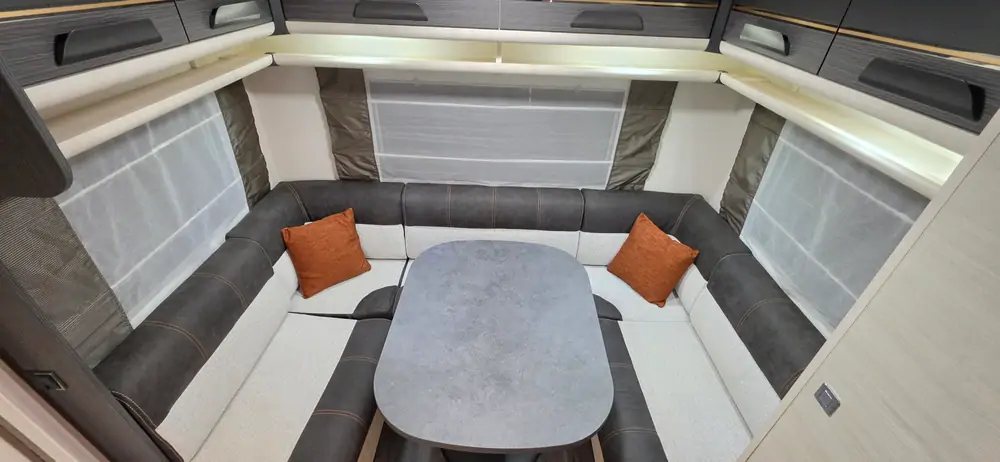 Occasie CARAVELAIR Artica 492 7