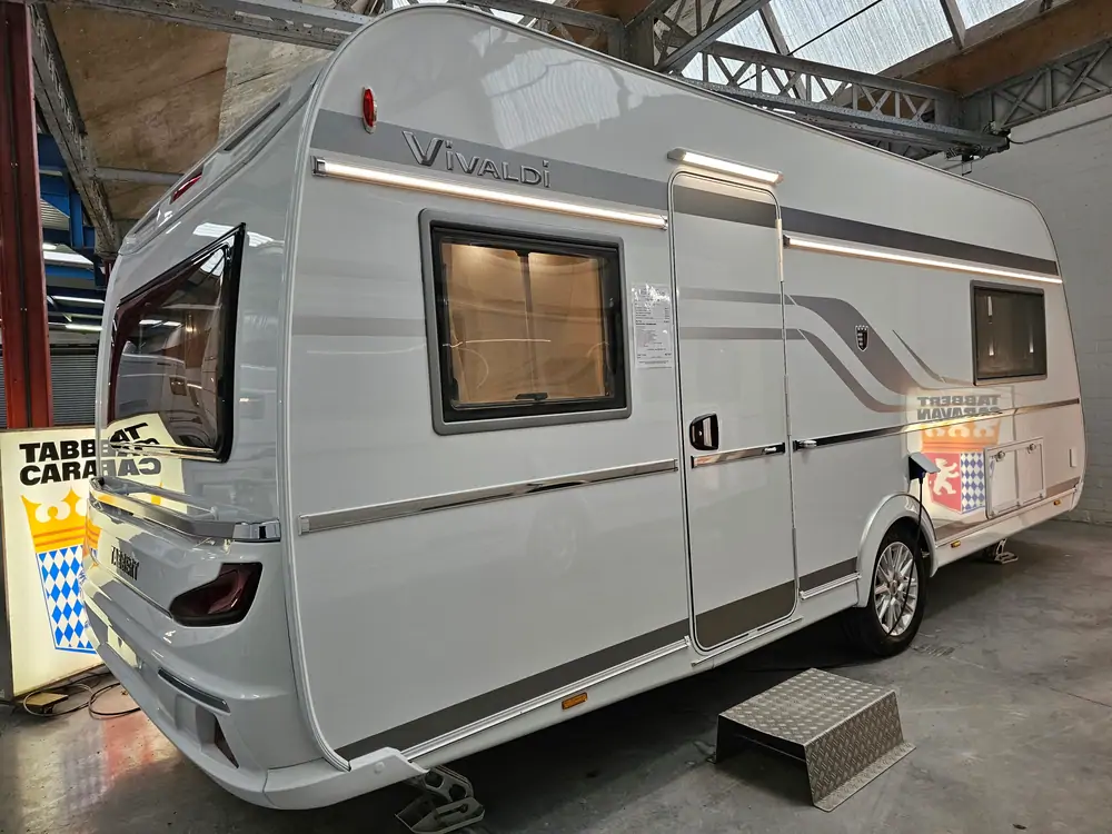 Neuf TABBERT VIVALDI 550 E 2.5 l Caravan-expo