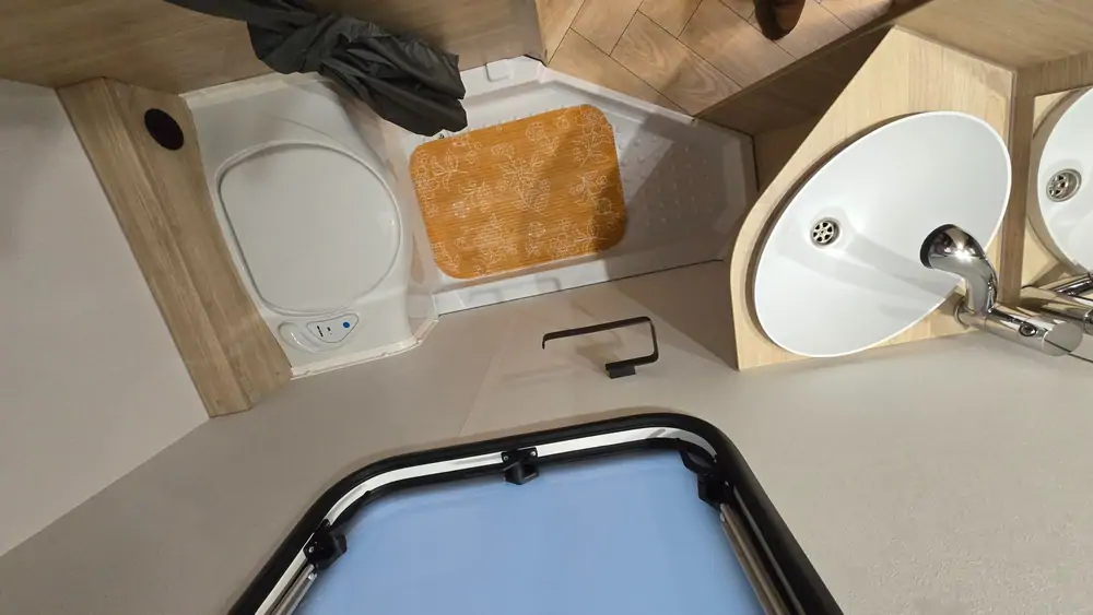 Nouveau CARAVELAIR SPORT LINE 497 5